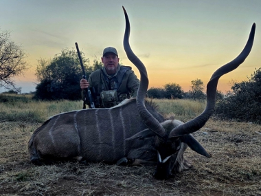 LikhuluHuntingSafaris-043-th.jpg
