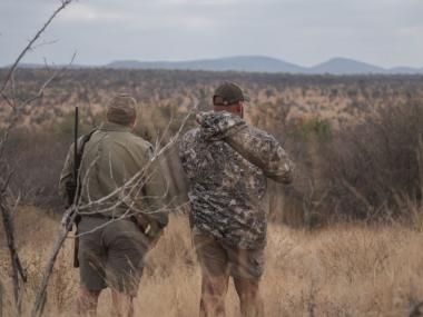 LikhuluHuntingSafarisScenes-006-th.jpg