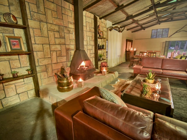 LikhuluSafaris-Accommodation-0002a-th.jpg