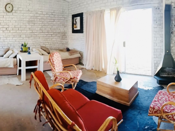 LikhuluSafaris-Accommodation-002-1-th.jpg