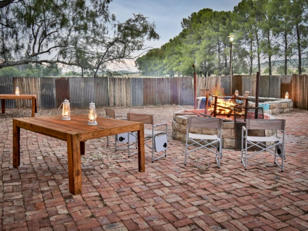 LikhuluSafaris-Accommodation-024-1-th.jpg