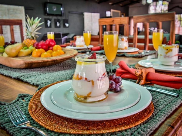 LikhuluSafaris-Accommodation-038a-1-th.jpg