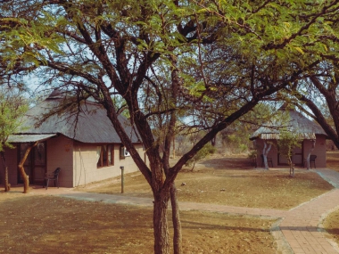 LikhuluSafaris-Accommodation-06-th.jpg