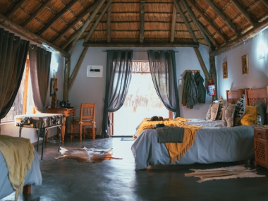 LikhuluSafaris-Accommodation-14-th.jpg