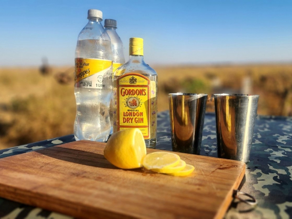 LikhuluSafaris-FoodAndEntertainmentGallery-003-th.jpg