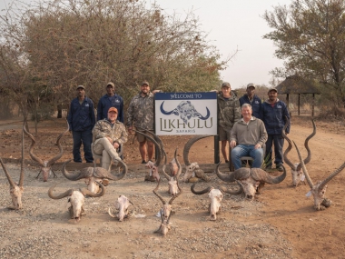LikhuluSafaris-Hunting-Scenes-37-th.jpg